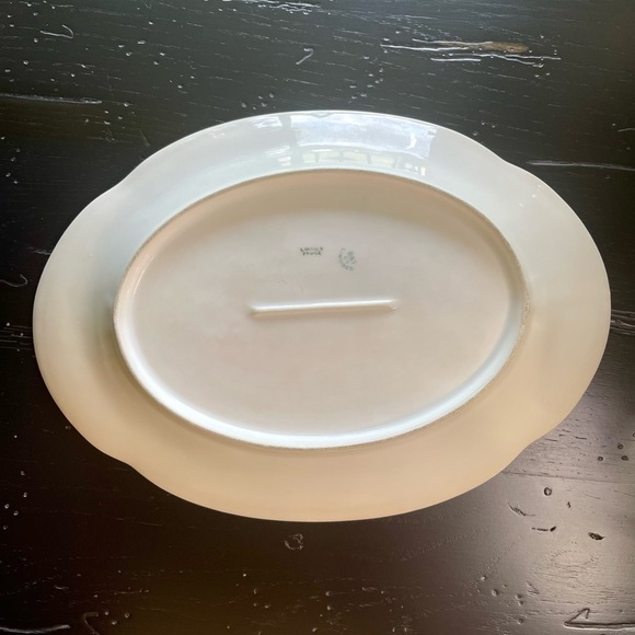 VINTAGE, B&T LIMOGES FRANCE, 12” PLATTER. PURPLE VIOLETS ON WHITE BACKGROUND. - Picture 4 of 6